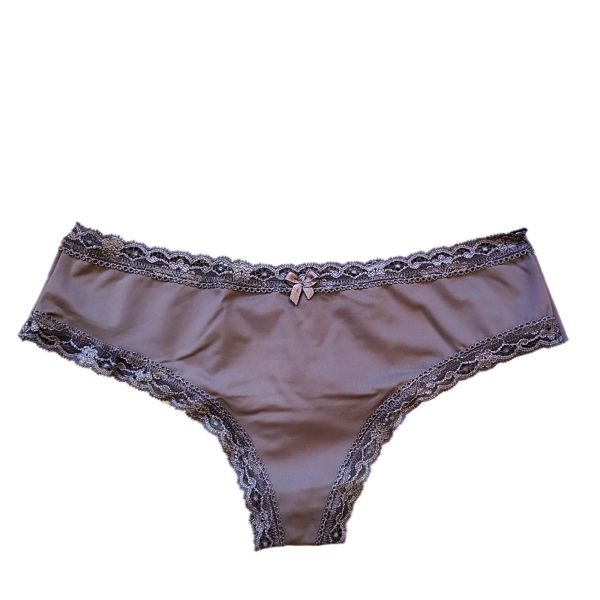 Low rise brazilian with lace accents Elegance