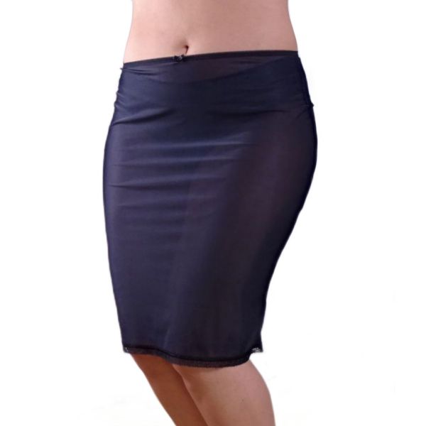 Long skirt petticoat in black Skin long